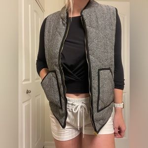 MEROKEETY/ quilted b+w vest